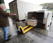 Paraná recebe mais 191,4 mil vacinas contra a Covid-19; distribuição começa no sábado