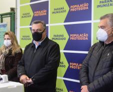 Paraná recebe mais 191,4 mil vacinas contra a Covid-19; distribuição começa no sábado