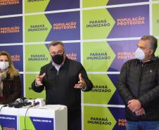 Paraná recebe mais 191,4 mil vacinas contra a Covid-19; distribuição começa no sábado