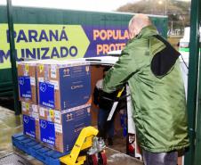 Paraná recebe 127,5 mil vacinas contra a Covid-19