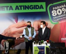 Paraná alcança 80,6% da população adulta vacinada com duas semanas de antecedência