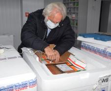 95,4 mil doses de vacinas contra Covid-19 chegam ao Paraná neste domingo