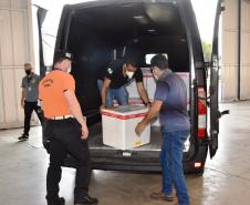  Paraná distribui nesta segunda-feira 223.268 doses de vacinas contra a Covid-19