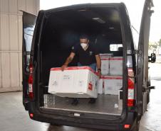  Paraná distribui nesta segunda-feira 223.268 doses de vacinas contra a Covid-19