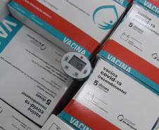 Mais 182 mil vacinas contra a Covid-19 chegam ao Paraná