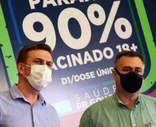 Paraná recebe mais 303 mil vacinas contra a Covid-19 para primeira dose