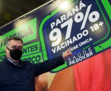 Saúde distribui primeiras vacinas para reforço de idosos acima de 60 anos e trabalhadores da saúde e anuncia chegada de novos lotes dos imunizantes