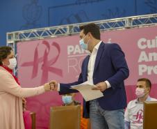 Campanha Paraná Rosa une Estado e municípios para reforçar prevenção ao câncer de mama e colo de útero