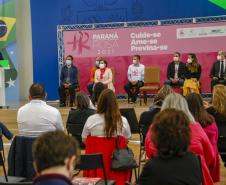 Campanha Paraná Rosa une Estado e municípios para reforçar prevenção ao câncer de mama e colo de útero