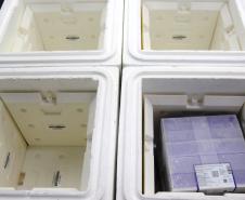 Paraná recebe 124.020 vacinas contra a Covid-19 nesta quinta