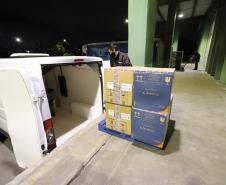 Mais 451 mil doses de vacinas contra a Covid-19 chegam ao Paraná 