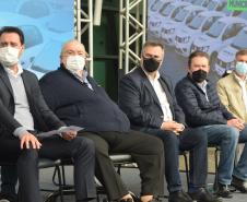 Governador entrega 40 carros para reforçar atendimento da Saúde em Curitiba