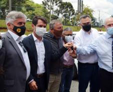 Saúde entrega 108 veículos para a Região Metropolitana