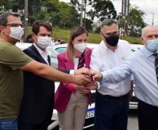 Saúde entrega 108 veículos para a Região Metropolitana