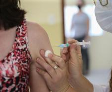 Vacinação contra a Covid-19: saiba qual é o intervalo correto entre as doses