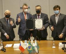 Saúde recebe doação de camas hospitalares de empresa tcheca