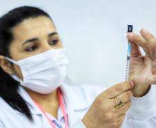 Com Ômicron, mais de 17 mil paranaenses buscaram a primeira dose da vacina em janeiro