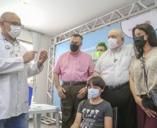 Secretário acompanha vacinação infantil contra a Covid-19 em Curitiba