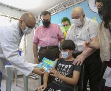 Secretário acompanha vacinação infantil contra a Covid-19 em Curitiba