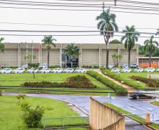 Saúde entrega 87 veículos e autoriza mais de R$ 11 milhões em investimentos para Londrina e região