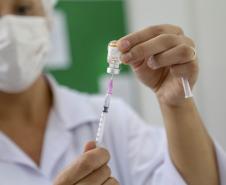 Paraná chega a 253 mil crianças vacinadas e secretário reforça importância da imunização