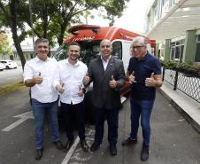 Saúde entrega ambulâncias para reforçar os serviços do Samu 