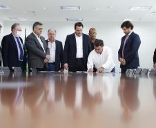 Estado libera recursos para aeroporto, saneamento e Santa Casa de Arapongas