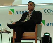 Beto Preto debate desafios da saúde em evento nacional