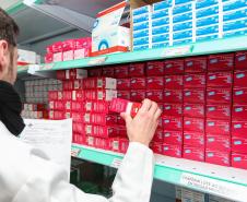 Investimento em assistência farmacêutica cresce 450% em 2022 no Paraná