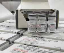 Paraná distribui vacinas contra Covid-19 nesta quarta e iniciará reforço do público de 5 a 11 anos
