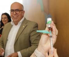 Paraná antecipa campanha e dá início à vacinação 2023 contra a Influenza nesta terça-feira