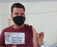 Com três anos de pandemia, vacinação marca ponto de virada na luta contra a Covid-19