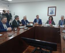 Paraná debate piso da enfermagem com Ministério da Saúde