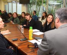 Trabalho do Paraná com síndromes gripais pauta encontro com centro dos EUA