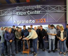 Governador visita a Agroleite e anuncia investimento de R$ 19 milhões para Castro