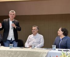 Saúde apresenta novas Cadernetas do Idoso, Crianças e Gestantes na Grande Curitiba