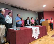 Saúde firma parceria entre hospitais e universidade para fortalecer ensino médico em Londrina