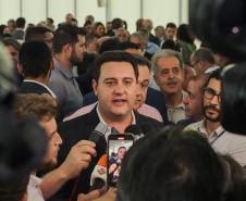 Governador libera mais R$ 403 milhões para a saúde e entrega novos carros e ambulâncias