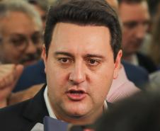 Governador libera mais R$ 403 milhões para a saúde e entrega novos carros e ambulâncias