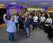 Saúde apresenta dados de vacinação e investimentos no X Encontro da Acamop