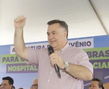 O governador Carlos Massa Ratinho Junior assinou convênio para a conclusão das obras do Hospital de Cianorte
