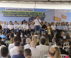 O governador Carlos Massa Ratinho Junior assinou convênio para a conclusão das obras do Hospital de Cianorte