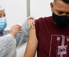 Saúde alerta para o cuidado com a saúde do homem e a importância da vacinação