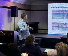 Saúde apresenta dados de vacinação e investimentos no X Encontro da Acamop