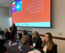 Paraná capacita profissionais sobre manejo clínico de pessoas que vivem com HIV/Aids
