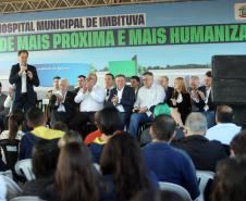 Estado libera R$ 12 milhões para 1º hospital de Imbituva e entrega matrículas de 171 casas