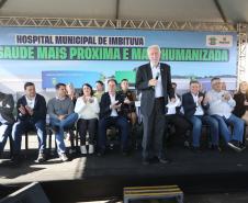 Estado libera R$ 12 milhões para 1º hospital de Imbituva e entrega matrículas de 171 casas