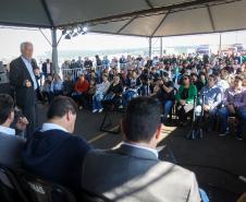 Estado libera R$ 12 milhões para 1º hospital de Imbituva e entrega matrículas de 171 casas