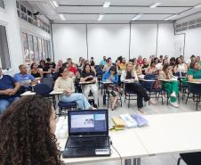 800 profissionais do Paraná vão começar a aplicar auriculoterapia no SUS