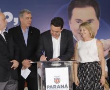 Em parceria com AACD, governador anuncia Complexo de Reabilitação Silvio Santos
